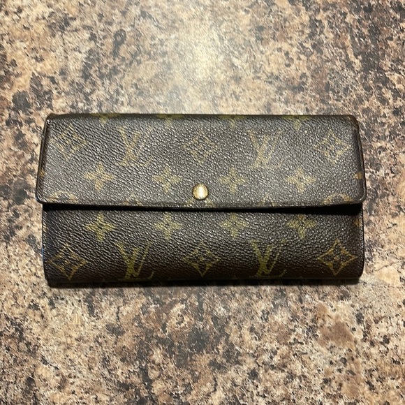 Louis Vuitton Handbags - Louis Vuitton Wallet